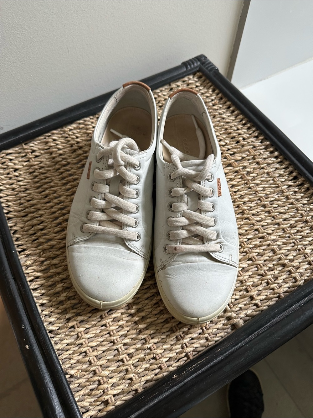 Ecco Women's White Leather Sneakers size 7.5/EU 38
